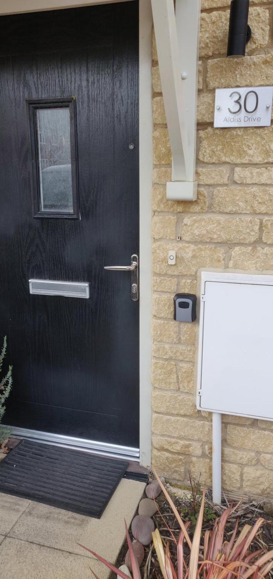 Отель 30 Aldiss Drive Kingston Bagpuze Экстерьер фото